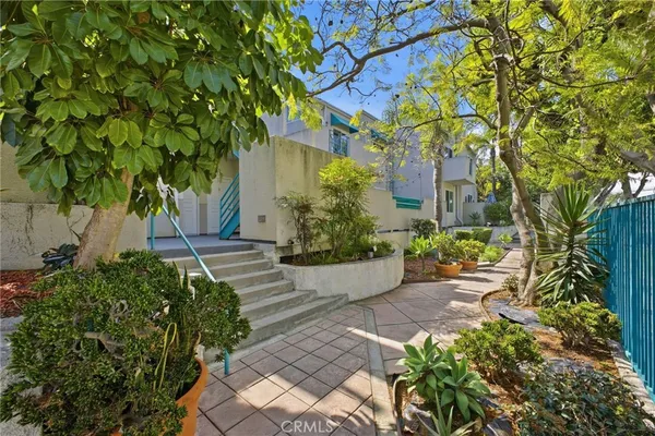 $429,999 | 434 East Spruce Avenue, Unit 100, Inglewood, CA 90301