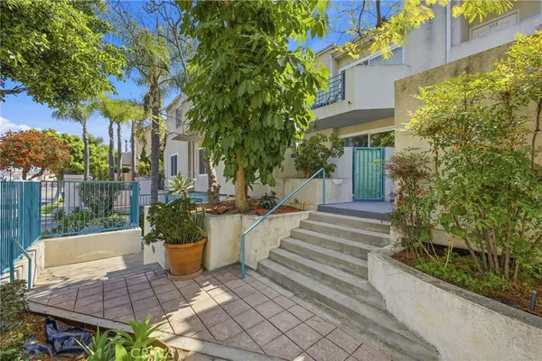 $429,999 | 434 East Spruce Avenue, Unit 100, Inglewood, CA 90301
