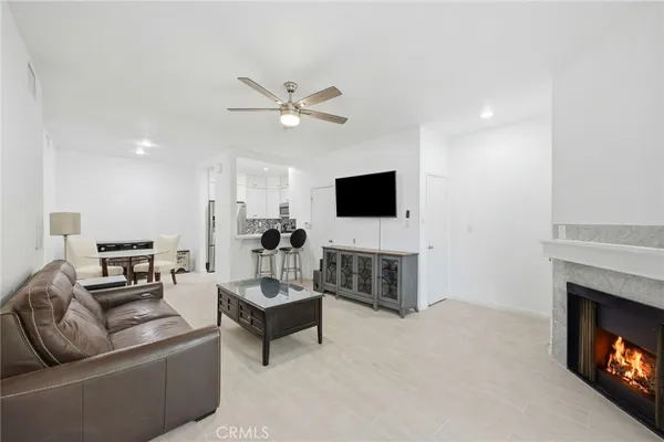 $429,999 | 434 East Spruce Avenue, Unit 100, Inglewood, CA 90301