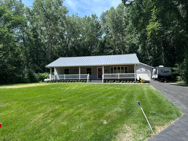 $285,000 | 11 Timberland Drive, Putnam, IL 61560