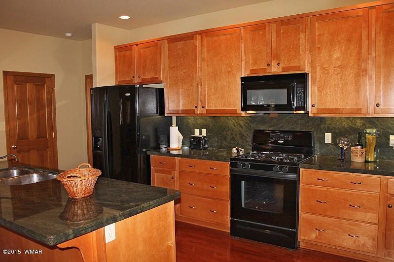 6962 Geronimo Road Pinetop, AZ 85935 - Photo 11 of 37 Gallery Image 11