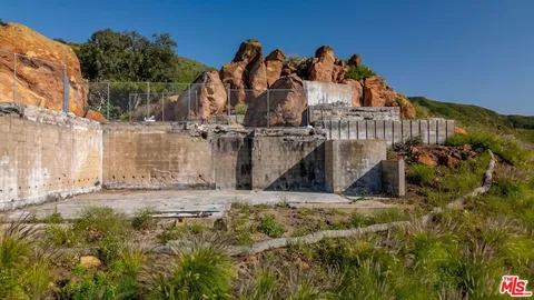 $1,899,000 | 20520 Pinnacle Way, Malibu, CA 90265