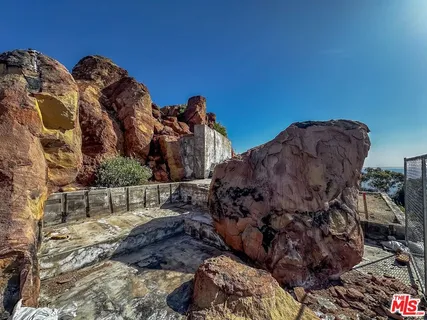 $1,899,000 | 20520 Pinnacle Way, Malibu, CA 90265