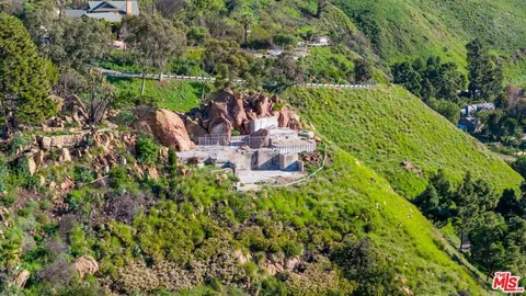 $1,899,000 | 20520 Pinnacle Way, Malibu, CA 90265