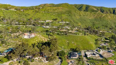 $1,899,000 | 20520 Pinnacle Way, Malibu, CA 90265