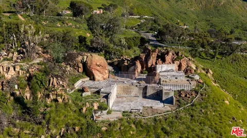 $1,899,000 | 20520 Pinnacle Way, Malibu, CA 90265