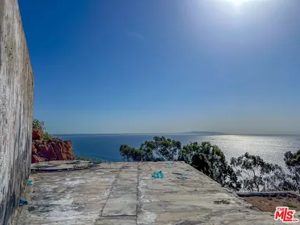 $1,899,000 | 20520 Pinnacle Way, Malibu, CA 90265