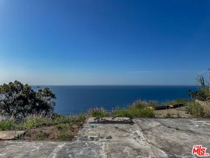 $1,899,000 | 20520 Pinnacle Way, Malibu, CA 90265