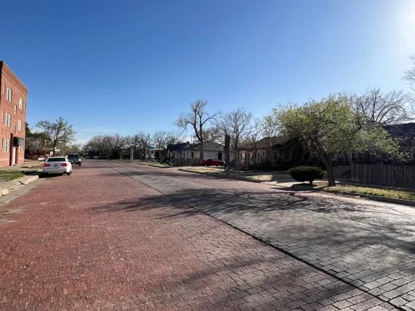 $950 | 2211 South Polk Street, Unit B, Amarillo, TX 79109