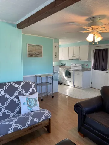 $225,000 | 271 Great Island Road, Narragansett, RI 02882