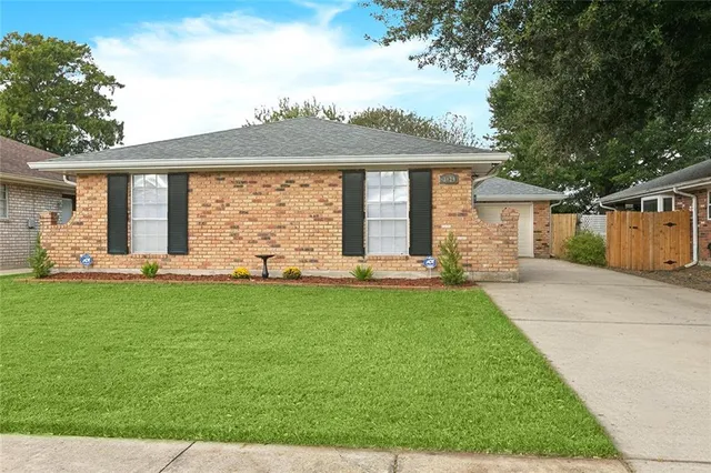 $249,999 | 3129 Tennessee Avenue, Kenner, LA 70065