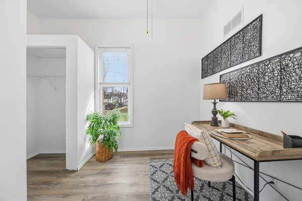 $110,000 | 910 North Mason Street, Bloomington, IL 61701