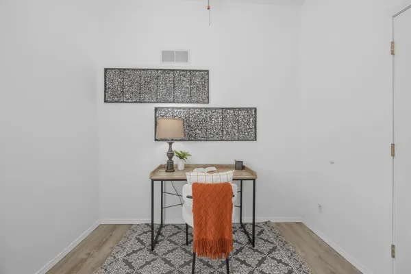 $110,000 | 910 North Mason Street, Bloomington, IL 61701