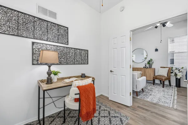 $110,000 | 910 North Mason Street, Bloomington, IL 61701