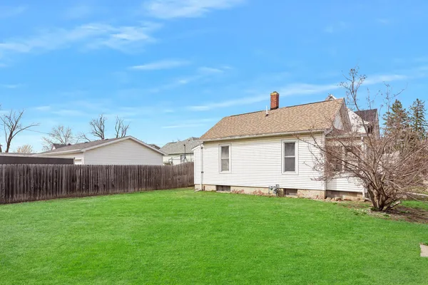 $110,000 | 910 North Mason Street, Bloomington, IL 61701