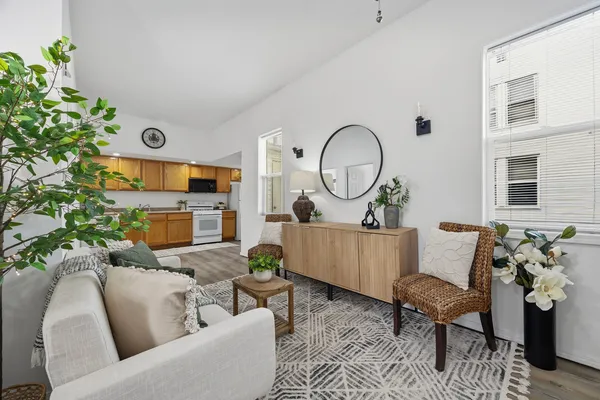 $110,000 | 910 North Mason Street, Bloomington, IL 61701