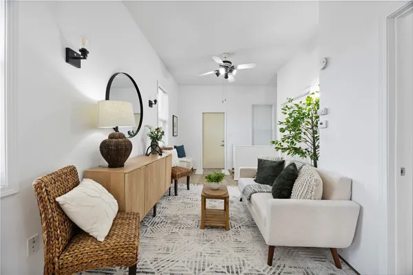 $110,000 | 910 North Mason Street, Bloomington, IL 61701