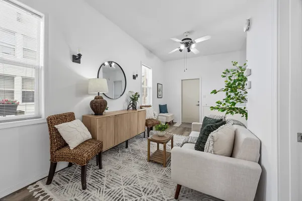 $110,000 | 910 North Mason Street, Bloomington, IL 61701