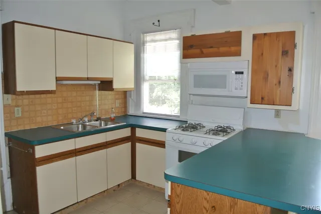 $724,900 | 718-720 Westcott Street, Unit 20, Syracuse, NY 13210