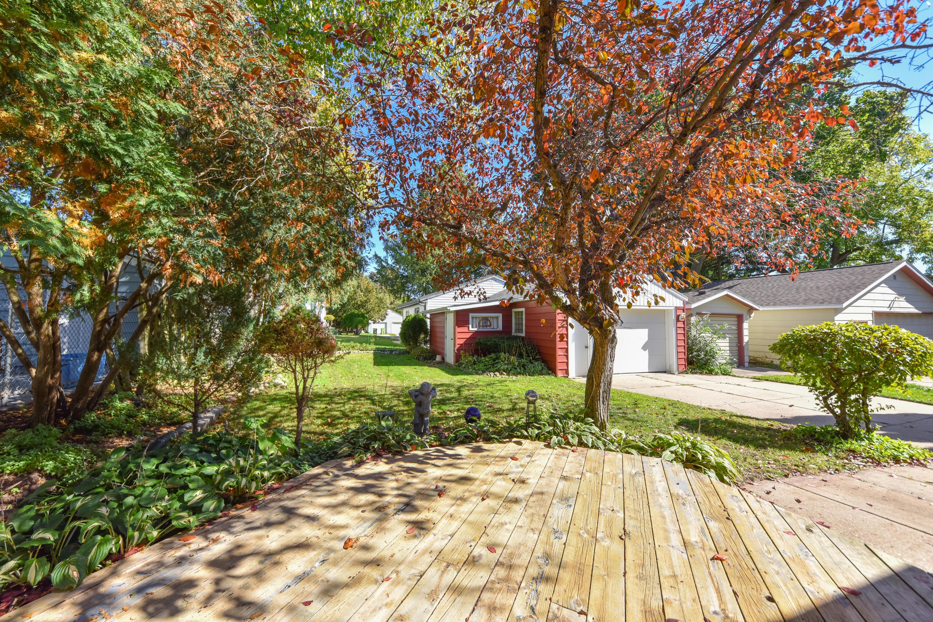 408 South Rural Street Hartford, WI 53027 - Photo 19 of 22 Deck