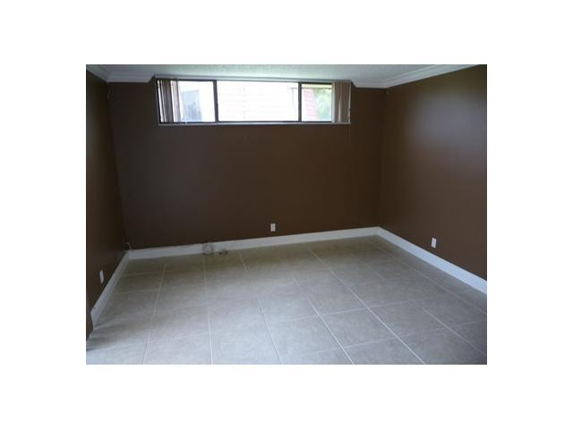 8134 Thames Boulevard, Unit D Boca Raton, FL 33433 - Photo 2 of 6 a open area with a window