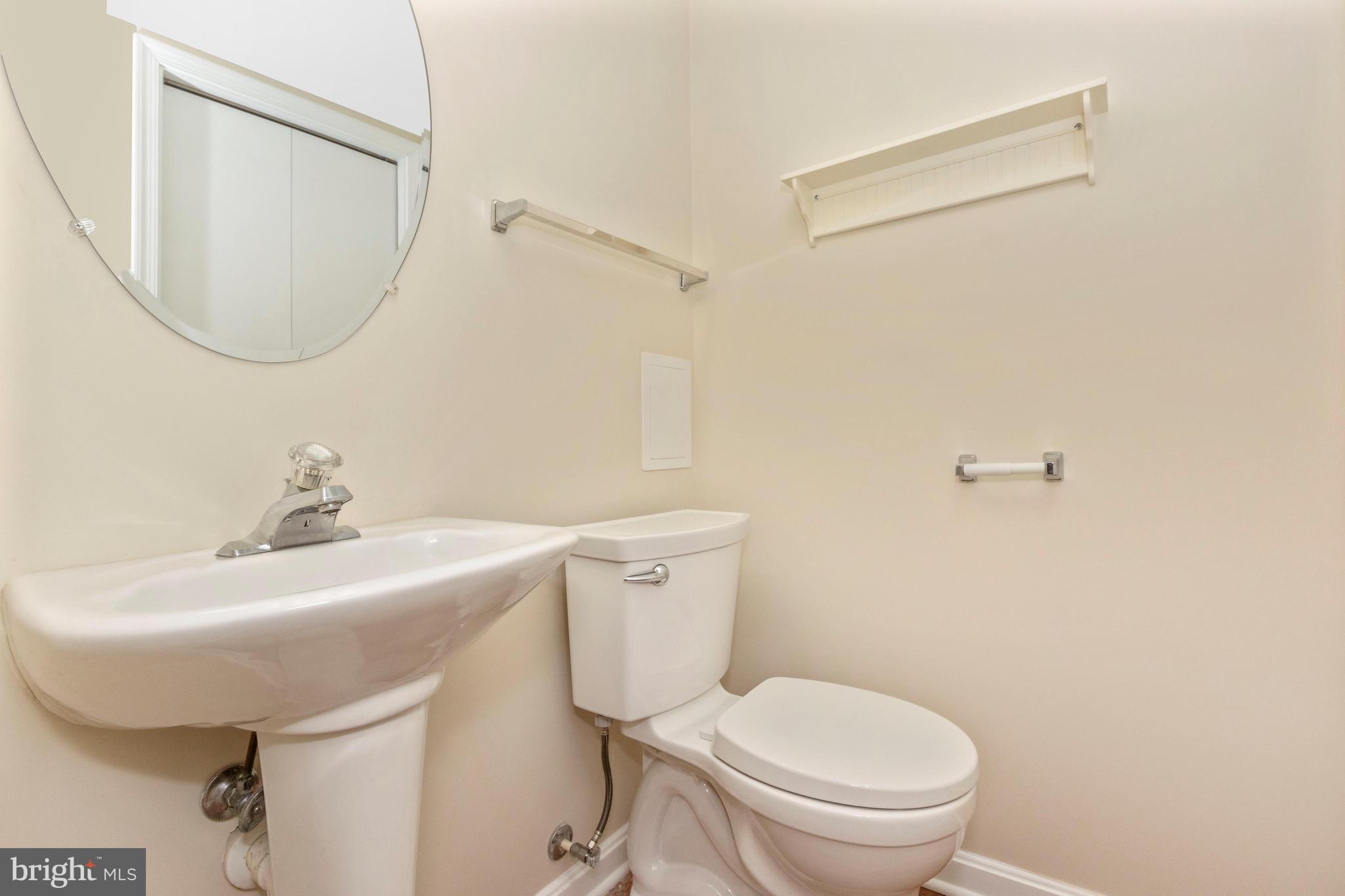 143 Heathfield Drive Frederick, MD 21702 - Photo 12 of 32 Powder Room