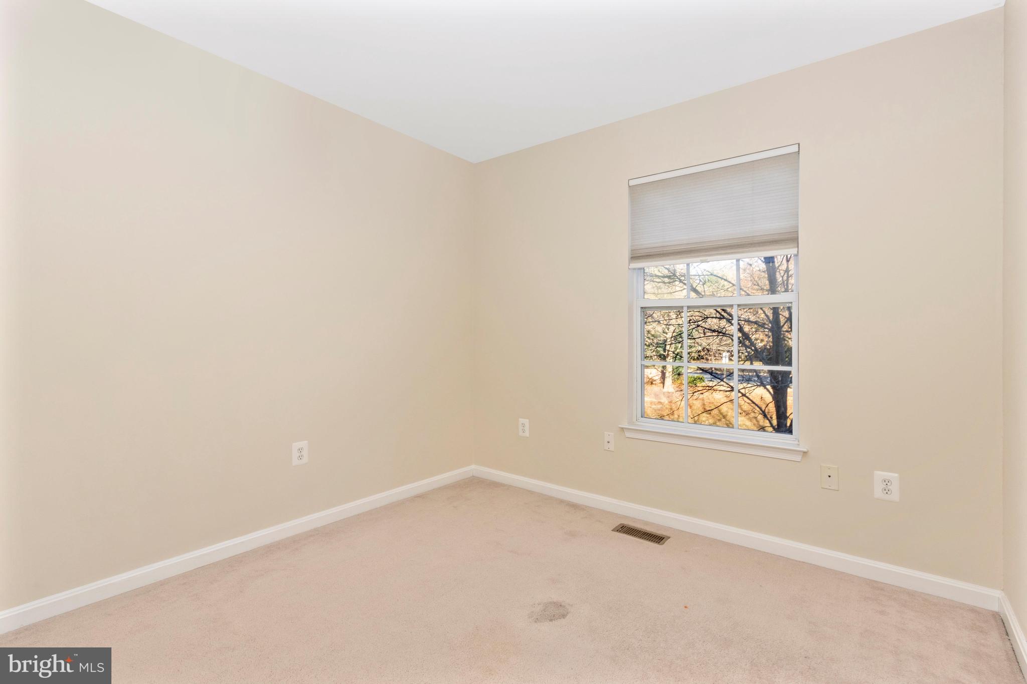 143 Heathfield Drive Frederick, MD 21702 - Photo 13 of 32 Bedroom 1