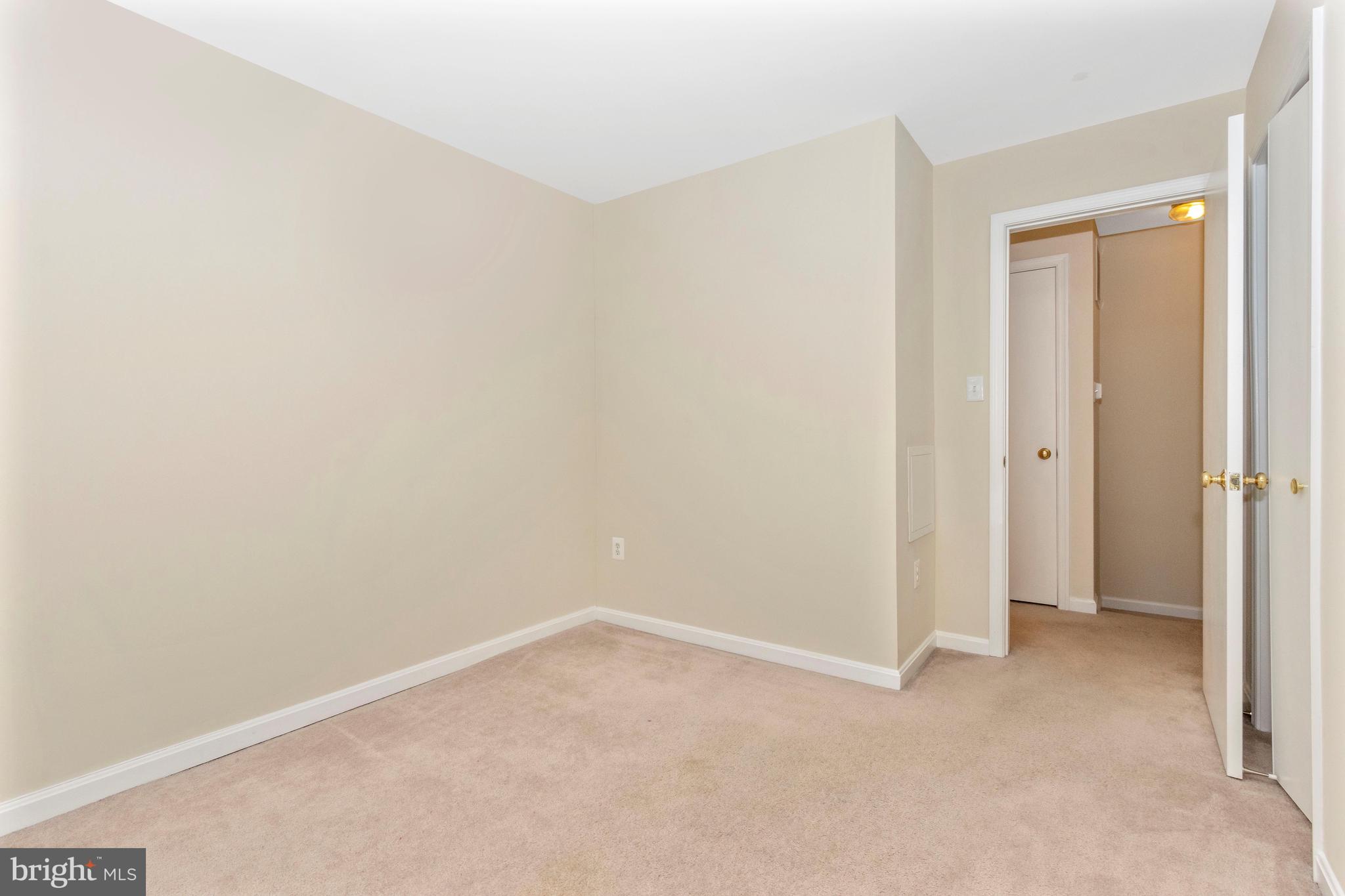 143 Heathfield Drive Frederick, MD 21702 - Photo 14 of 32 Bedroom 1