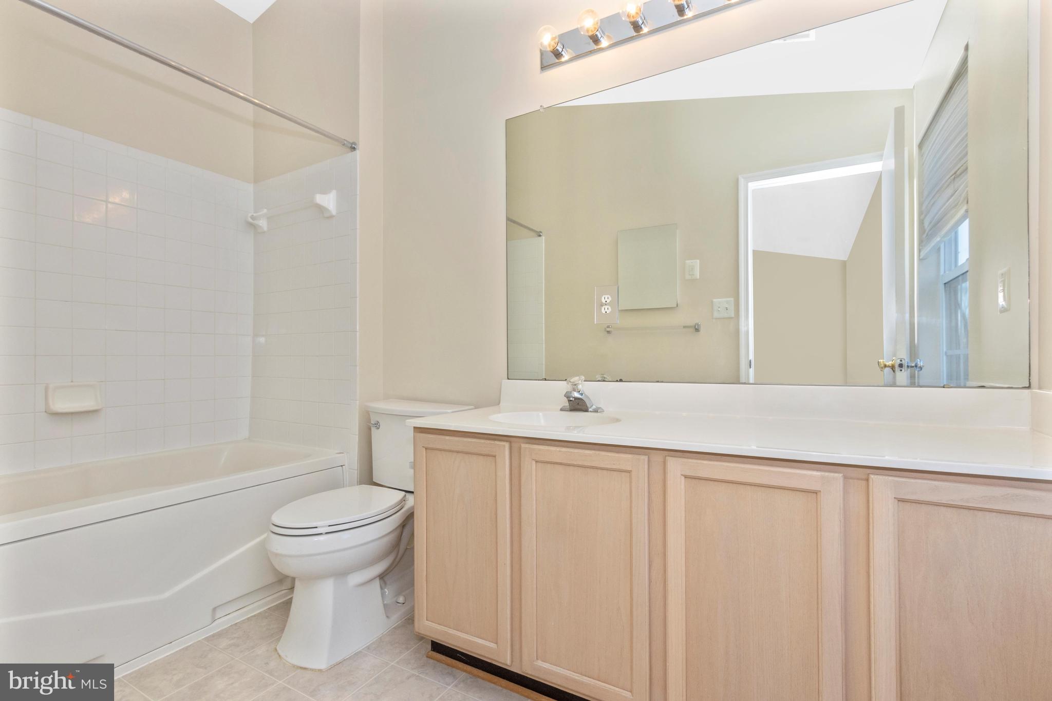 143 Heathfield Drive Frederick, MD 21702 - Photo 23 of 32 Primary Bathroom