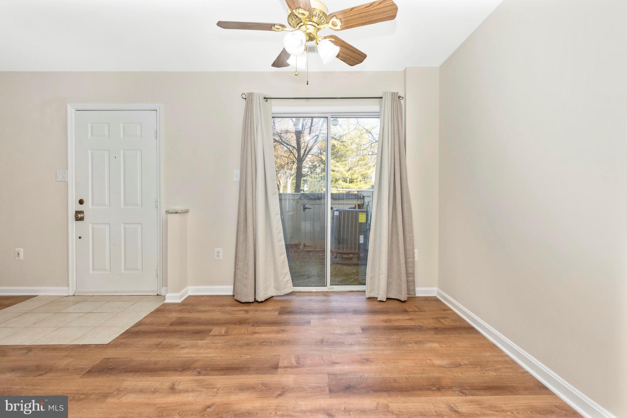143 Heathfield Drive Frederick, MD 21702 - Photo 7 of 32 Dining Room
