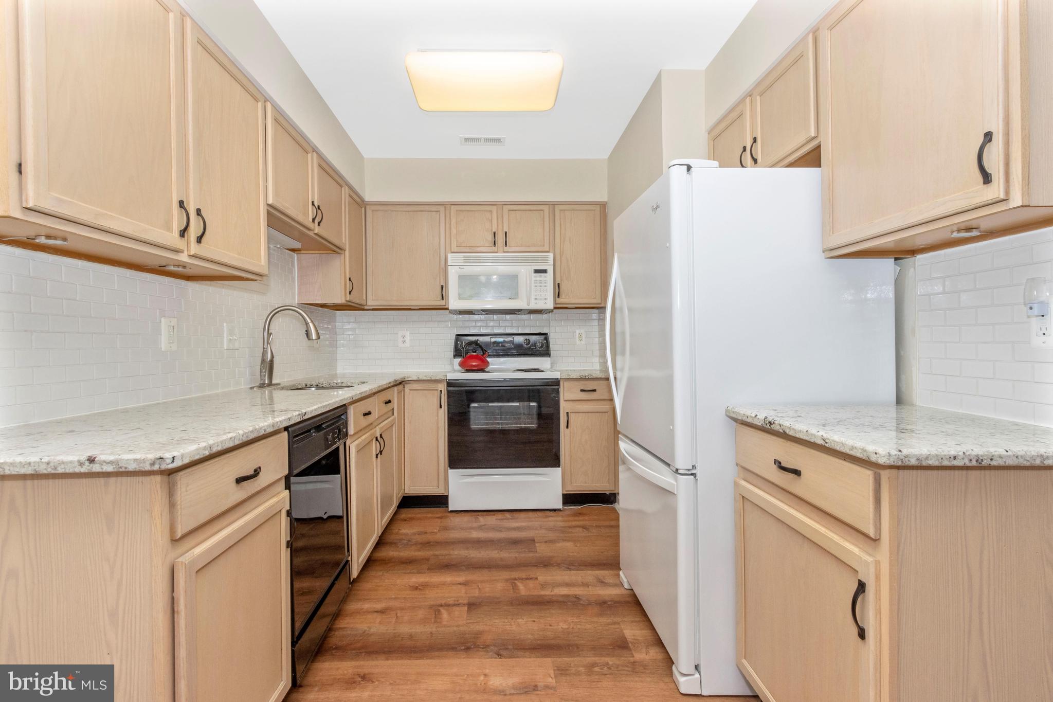 143 Heathfield Drive Frederick, MD 21702 - Photo 8 of 32 Kitchen