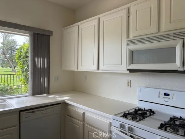 $2,600 | 904 Bergamo Avenue, San Jacinto, CA 92583