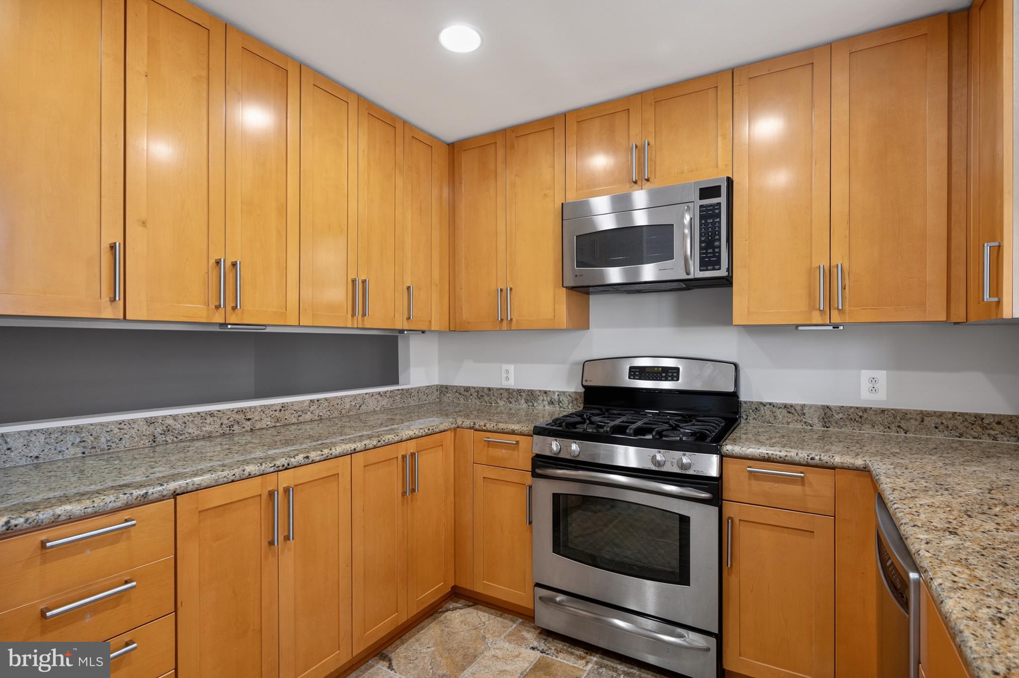 3650 South Glebe Road, Unit 445 Arlington, VA 22202 - Photo 4 of 53