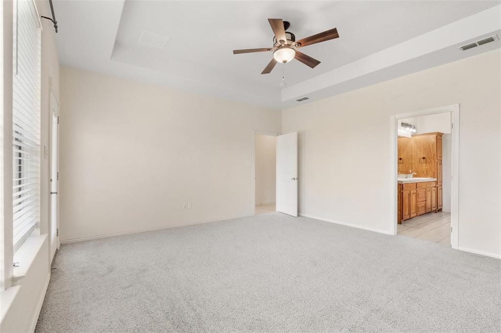 2833 Willow Ridge Circle Granbury, TX 76049 - Photo 18 of 23