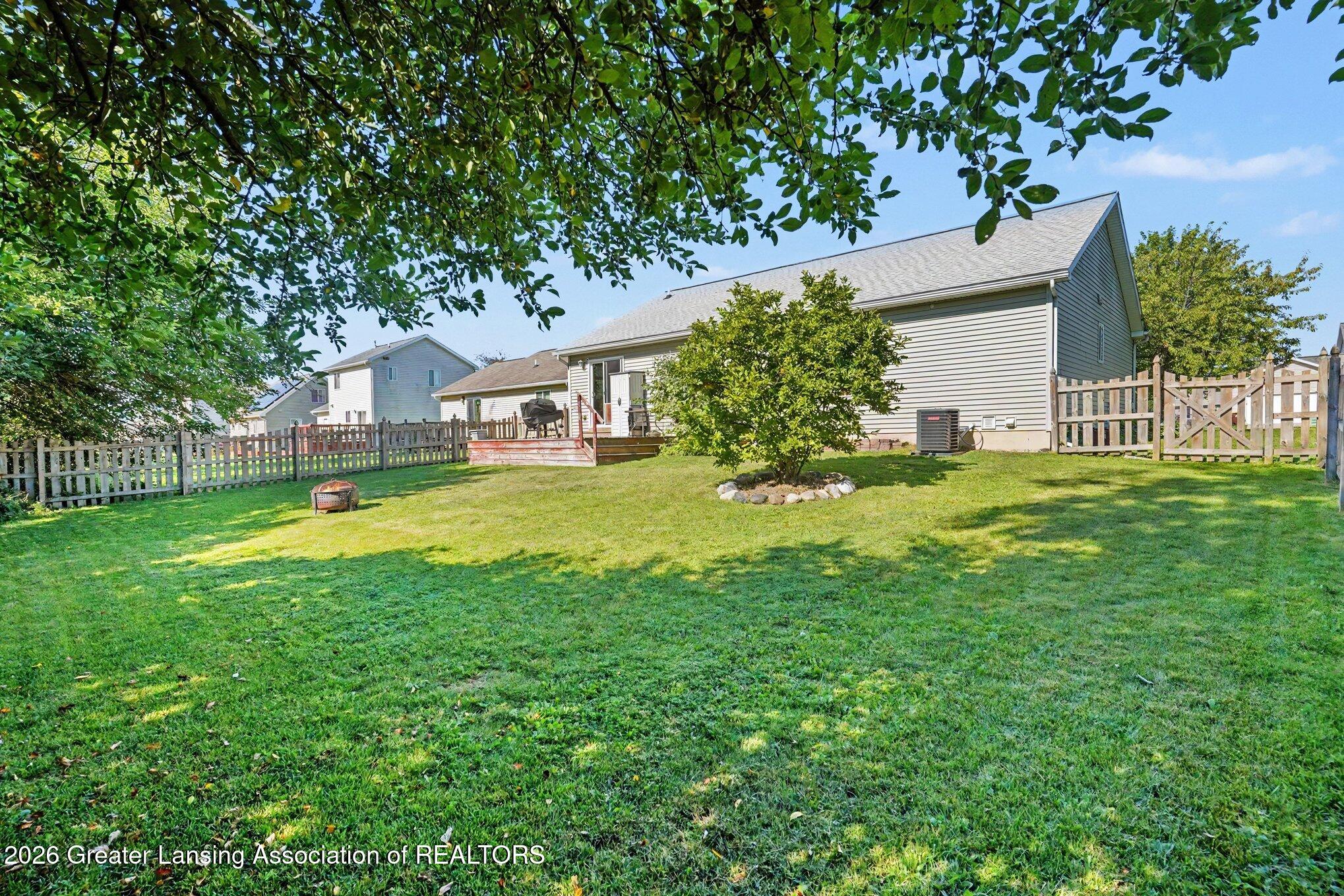 301 Ware Street Mason, MI 48854 - Photo 7 of 13 007_file_2329