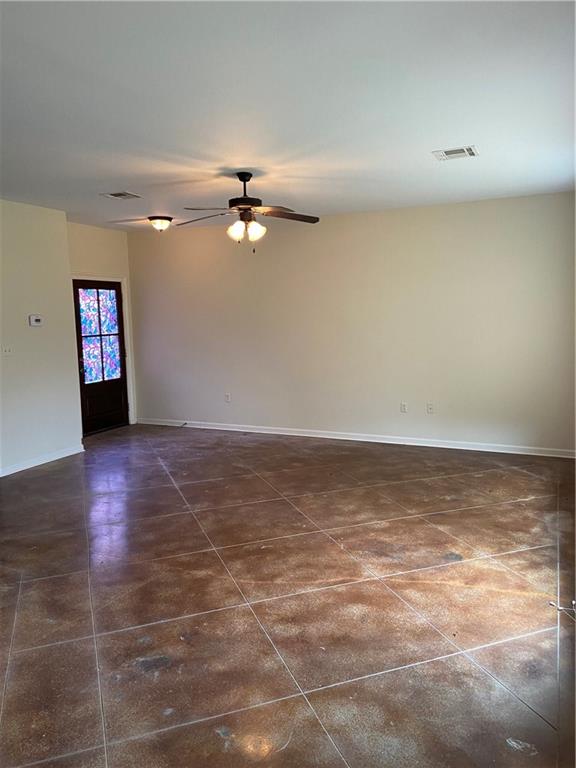 156 Nickel Loop Slidell, LA 70458 - Photo 3 of 15 Gallery Image 3