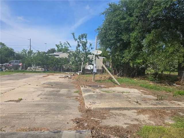 $75,000 | 119 East Collins Drive, Buras, LA 70041