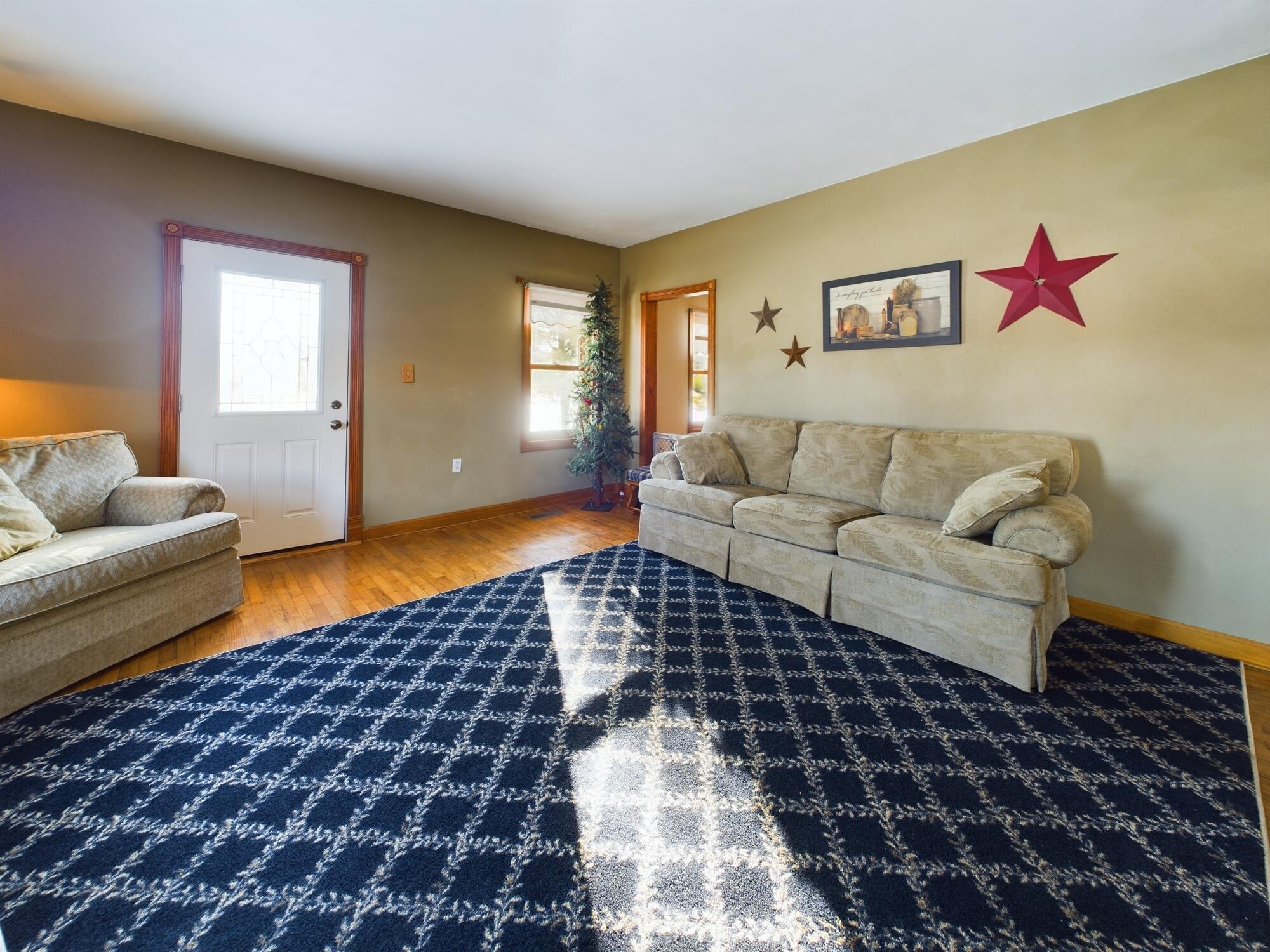 2920 Hamilton Road Greenville, OH 45331 - Photo 15 of 32 10-Fam ROom (3)