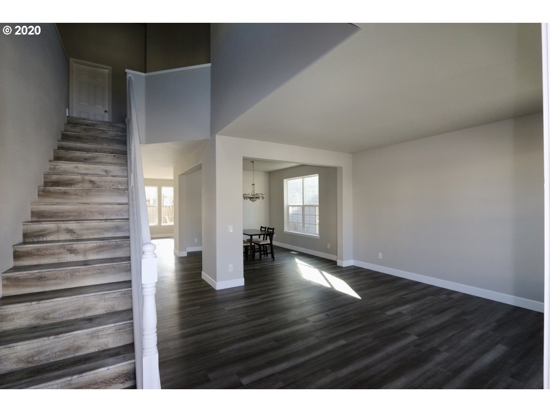 1986 Southwest 33rd Street Gresham, OR 97080 - Photo 7 of 32 a view interior of house with wooden floor