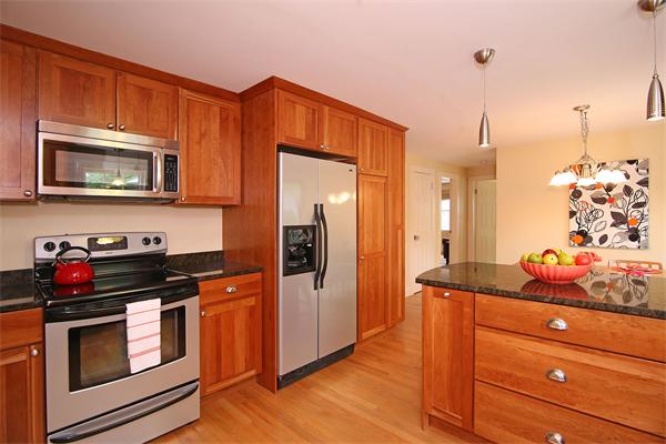 4 Eaton Road Wenham, MA 01984 - Photo 5 of 30 Gallery Image 5