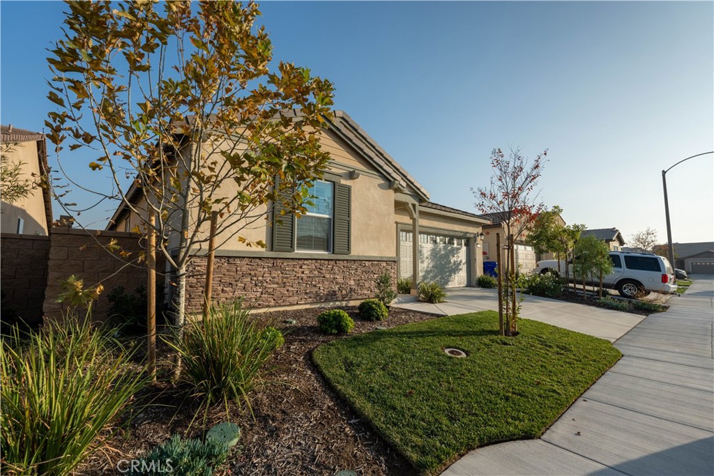 565 Hudson Way Rialto, CA 92377 - Photo 39 of 39 Gallery Image 39