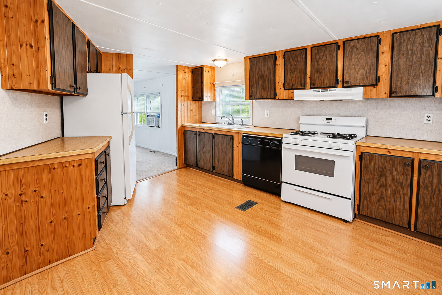 19 Leetes Island Road Branford, CT 06405 - Photo 10 of 10 Gallery Image 10