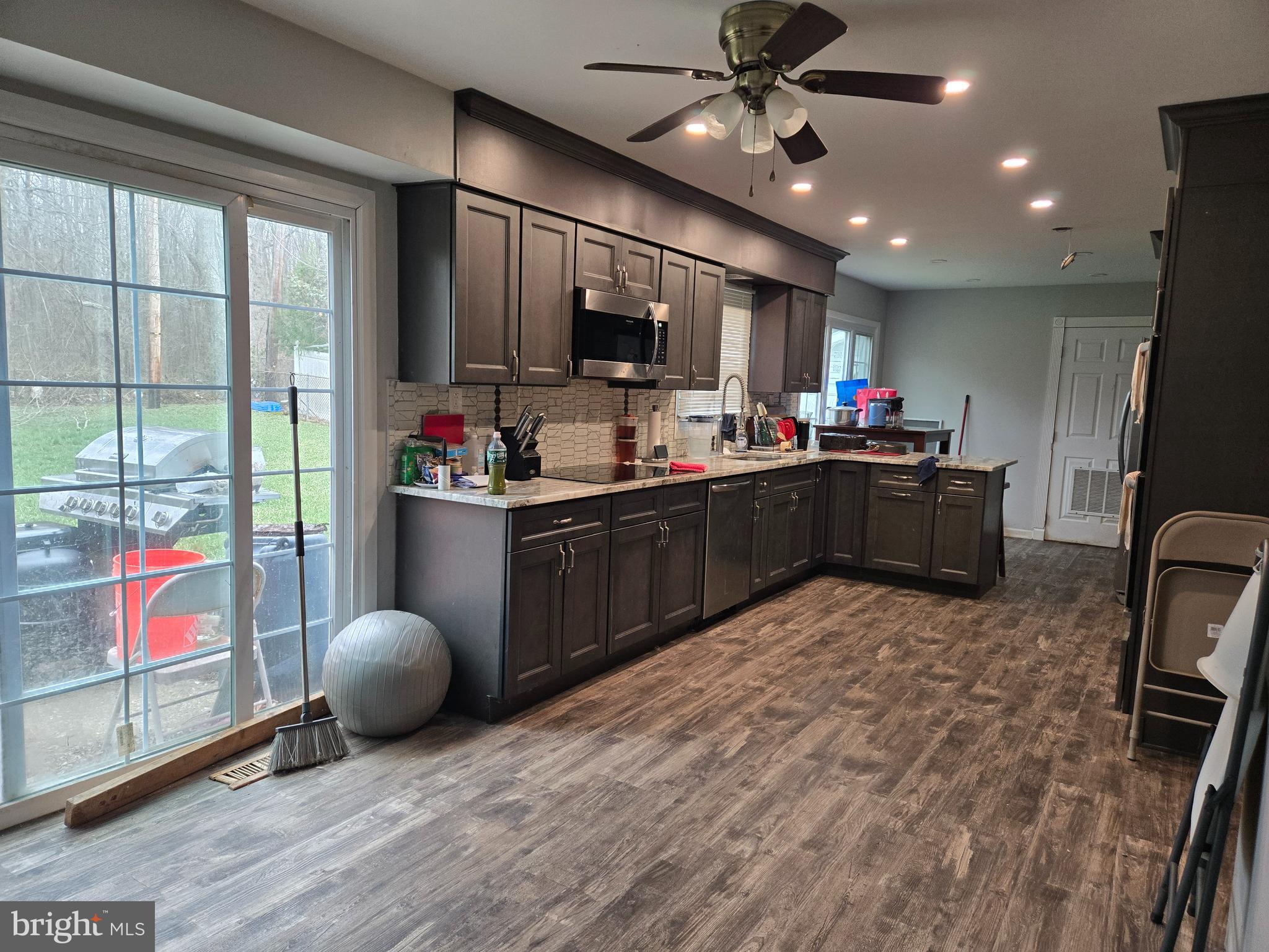 69 Edgely Lane Willingboro, NJ 08046 - Photo 2 of 12