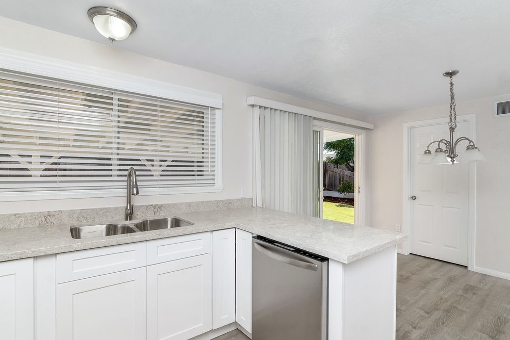 13427 Utopia Road Poway, CA 92064 - Photo 5 of 17