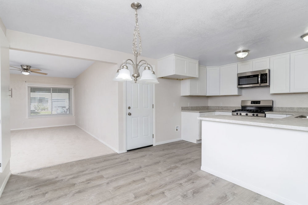 13427 Utopia Road Poway, CA 92064 - Photo 6 of 17