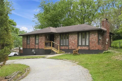 $285,000 | 2905 Linden Drive, Kansas City, KS 66106