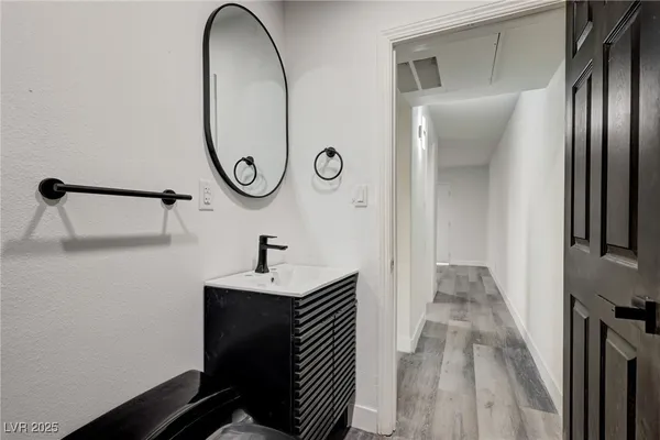 $1,095 | 1922 Fairfield 1 Avenue, Unit 102, Las Vegas, NV 89102