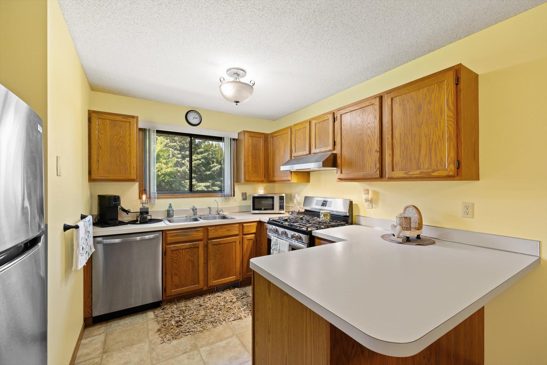 13154 90th Place North Maple Grove, MN 55369 - Photo 7 of 23