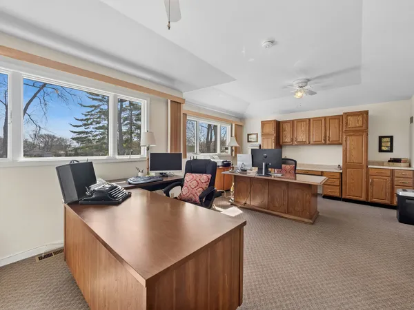 $1,630,000 | 819 South Beverly Lane, Arlington Heights, IL 60005