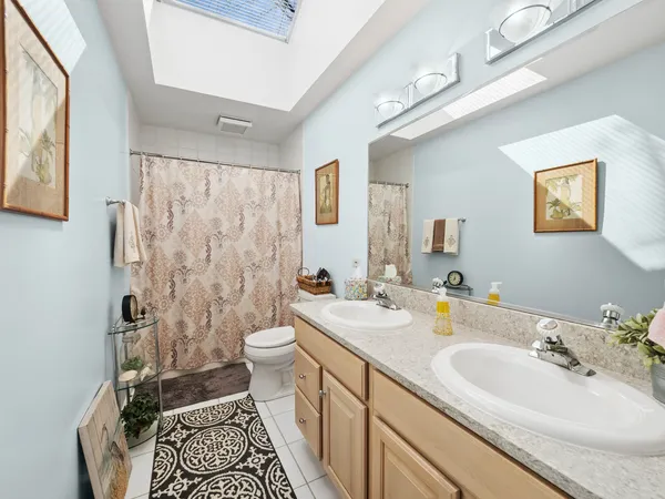 $1,630,000 | 819 South Beverly Lane, Arlington Heights, IL 60005